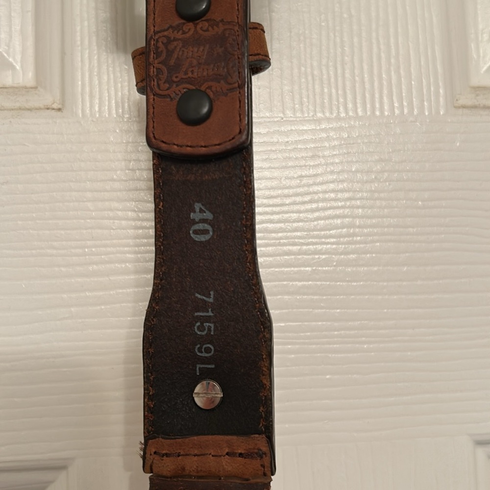 Tony Lama belt, size 40, w bone and concho, leather. - Picture 6 of 7